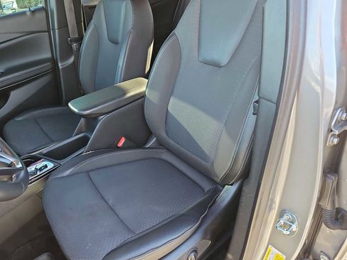 Certified 2023 Buick Encore GX Select w/ Sport Touring Package image 17