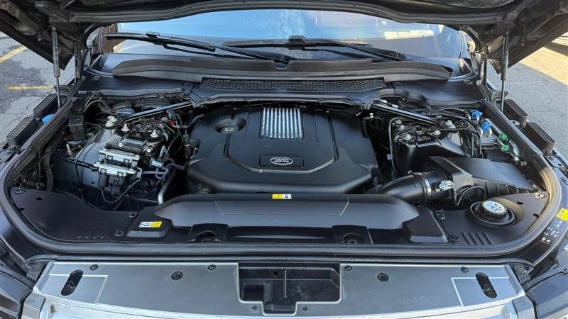 Used 2017 Land Rover Range Rover HSE AWD/4WD image 5