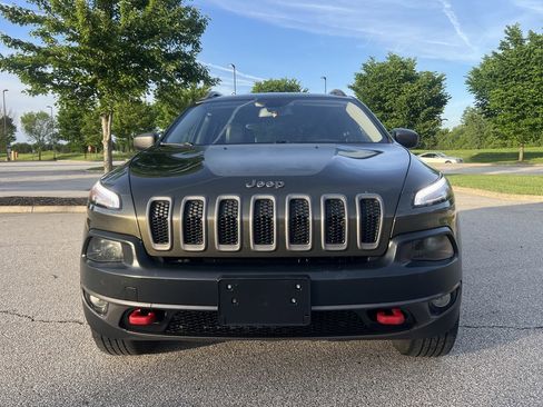 Used 2016 Jeep Cherokee Trailhawk w/ Cold Weather Group AWD/4WD image 8