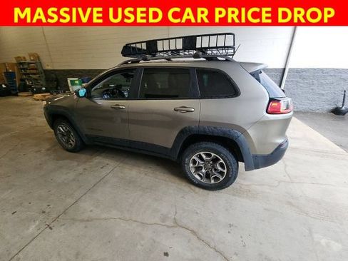 Used 2021 Jeep Cherokee Trailhawk w/ Sun, Sound & Nav Group AWD/4WD image 8