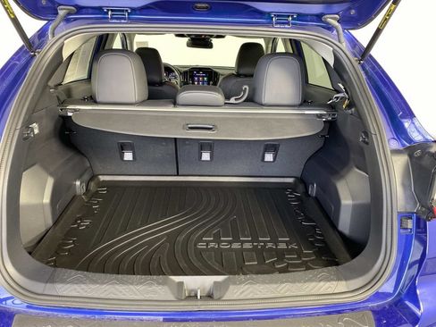 Used 2025 Subaru Crosstrek 2.5i Limited AWD/4WD image 8