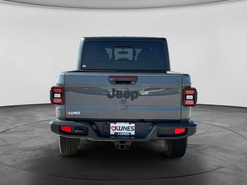 Used 2021 Jeep Gladiator Sport AWD/4WD image 8