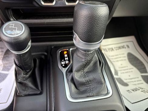 Used 2021 Jeep Wrangler Unlimited Sport AWD/4WD image 23