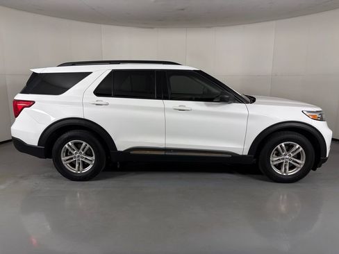 Used 2023 Ford Explorer XLT w/ Equipment Group 202A image 10
