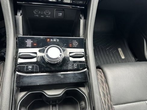 Used 2025 Jeep Grand Cherokee L Summit w/ Obsidian Package image 31