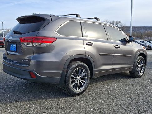 Used 2018 Toyota Highlander XLE w/ Protection Package #3 image 6