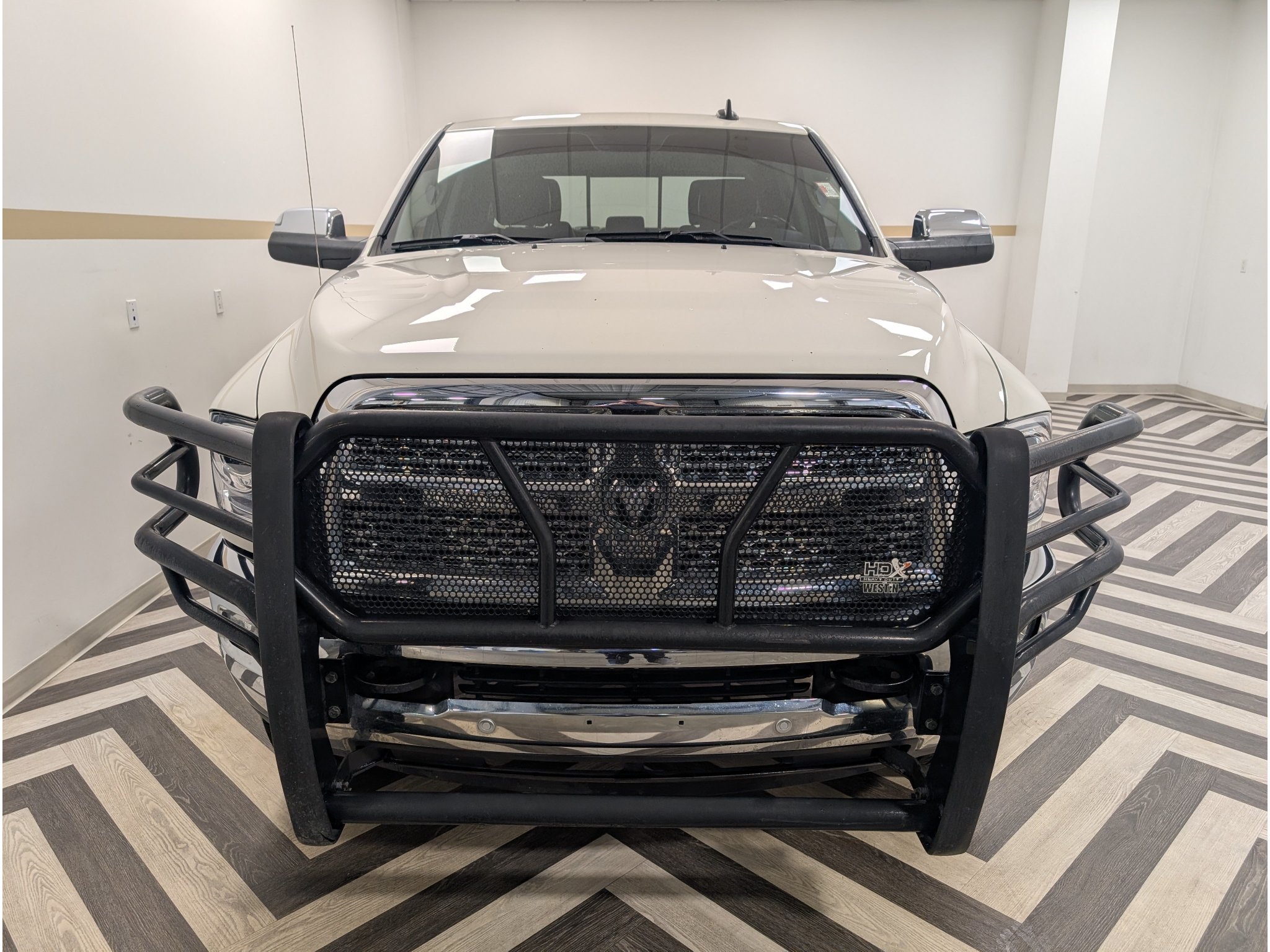 Used 2017 RAM 3500 Laramie AWD/4WD image 26