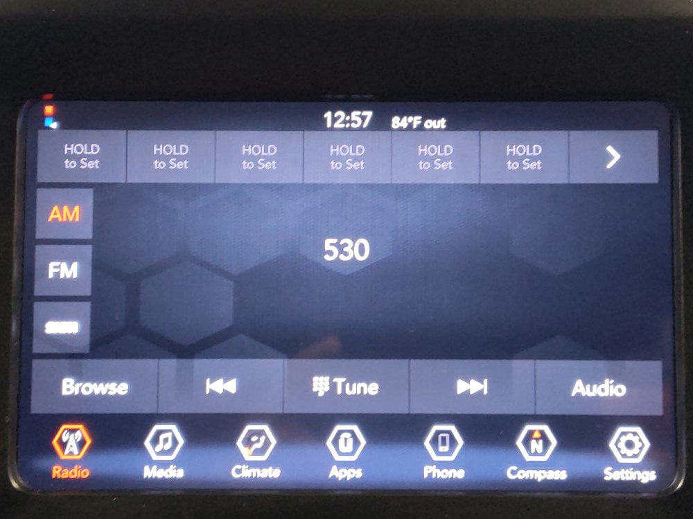 Used 2020 Jeep Cherokee Latitude Plus FWD image 25