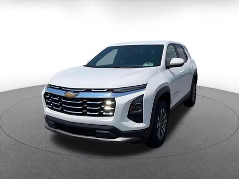 Used 2025 Chevrolet Equinox LT FWD image 5