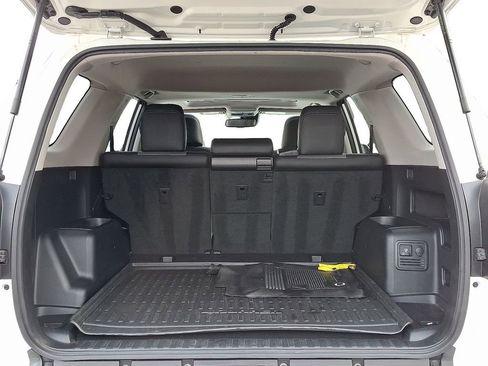 Used 2022 Toyota 4Runner SR5 Premium w/ Moonroof Package image 29