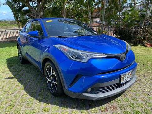 Used 2018 Toyota C-HR XLE FWD image 19