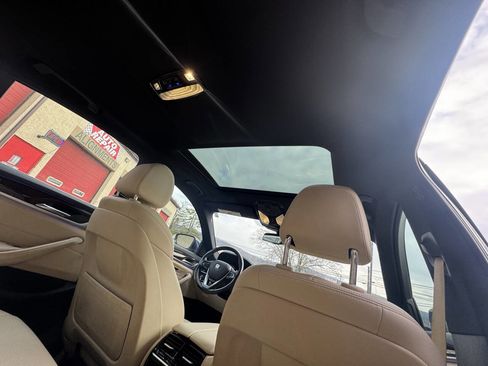 Used 2019 BMW 530i xDrive image 24