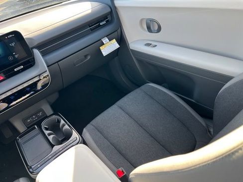 New 2026 Hyundai Ioniq 5 SE image 13