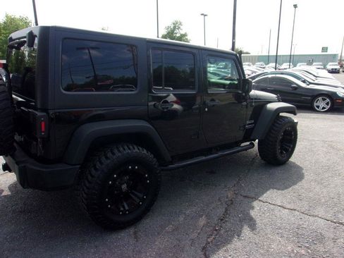 Used 2017 Jeep Wrangler Unlimited Sport w/ Quick Order Package 24S AWD/4WD image 4
