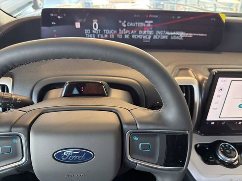 New 2026 Ford Expedition Active AWD/4WD image 32