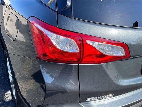 Used 2021 Chevrolet Equinox LT FWD image 27