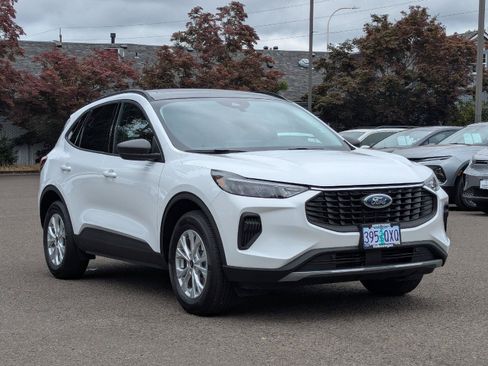 Used 2025 Ford Escape Active AWD/4WD image 7