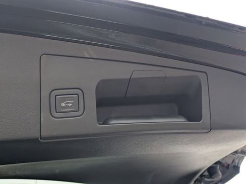 Used 2024 Cadillac XT5 Premium Luxury image 34