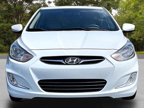 Used 2013 Hyundai Accent GLS w/ Premium Pkg FWD image 3