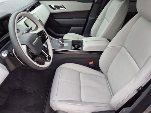 New 2026 Land Rover Range Rover Velar Dynamic SE image 12
