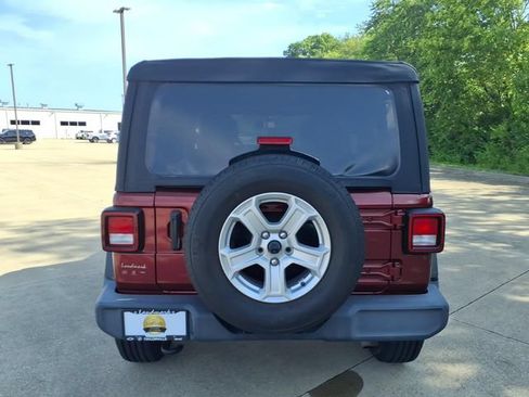 Used 2022 Jeep Wrangler Unlimited Sport AWD/4WD image 19