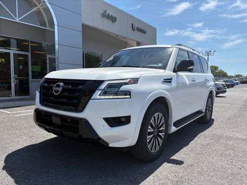 Used 2023 Nissan Armada SL w/ Midnight Edition Package AWD/4WD image 3