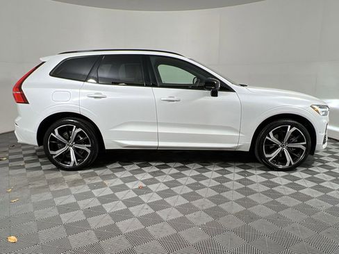 Certified 2023 Volvo XC60 B6 Ultimate w/ Protection Package Premier image 11
