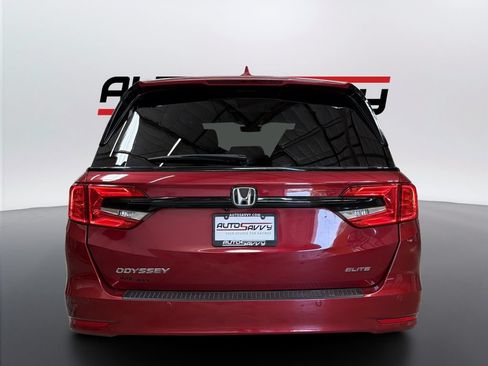 Used 2022 Honda Odyssey Elite image 6