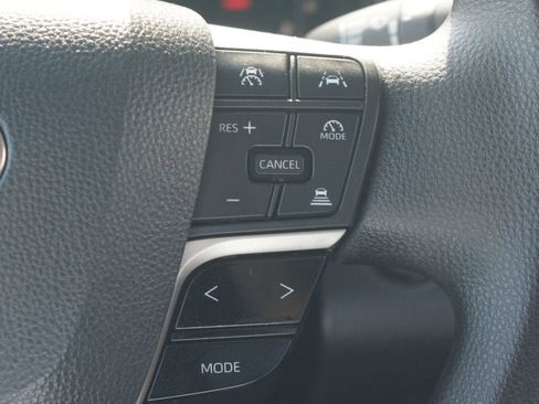 Used 2025 Toyota Camry LE image 10