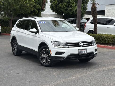 Used 2019 Volkswagen Tiguan S FWD image 1