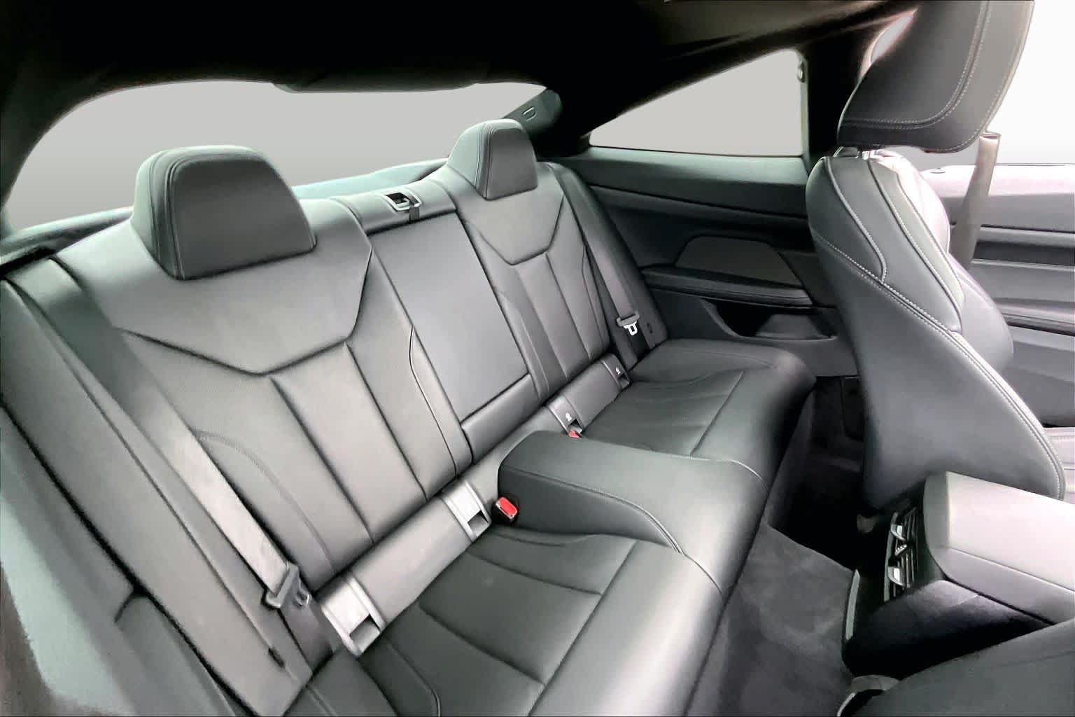 Used 2026 BMW 430i Coupe w/ Parking Assistance Package RWD image 16