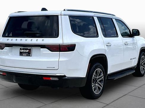 Used 2024 Jeep Wagoneer Series II w/ Flexible Seating Group RWD image 12