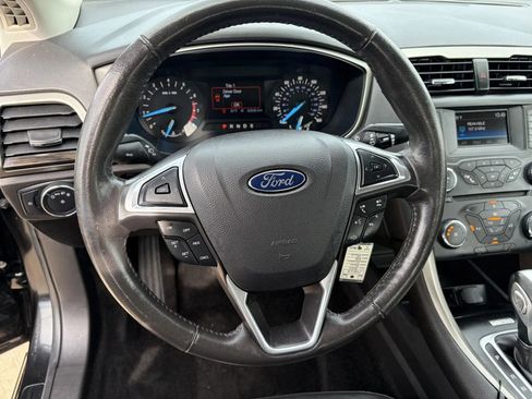 Used 2014 Ford Fusion SE w/ Equipment Group 202A FWD image 12