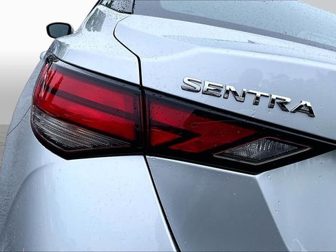 Used 2022 Nissan Sentra SV FWD image 28