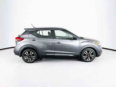 Used 2020 Nissan Kicks SR FWD image 10