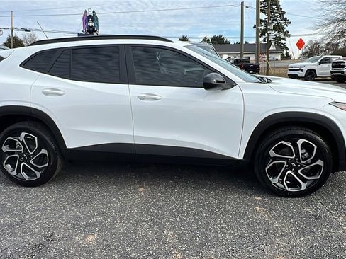 New 2026 Chevrolet Trax RS w/ Driver Confidence Package image 4