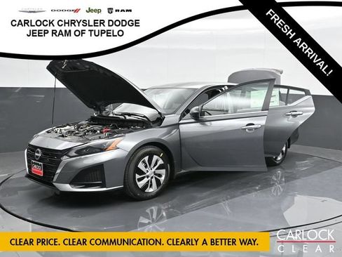 Used 2025 Nissan Altima 2.5 S FWD image 47