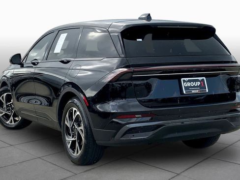 Used 2024 Lincoln Nautilus Premier w/ Jet Appearance Package AWD/4WD image 11