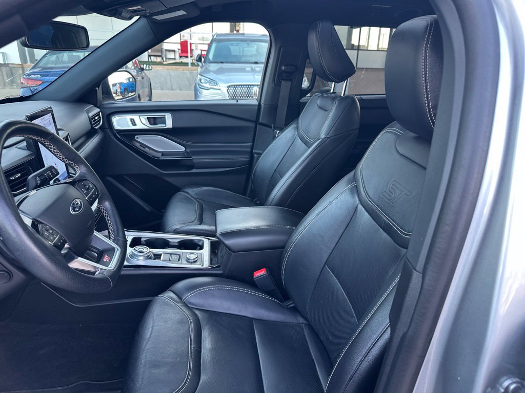 Used 2023 Ford Explorer ST w/ Equipment Group 401A AWD/4WD image 3