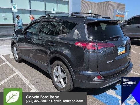 Used 2018 Toyota RAV4 XLE w/ Convenience Package AWD/4WD image 10