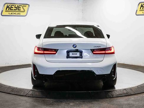 Used 2023 BMW 330i Sedan w/ M Sport Package RWD image 3