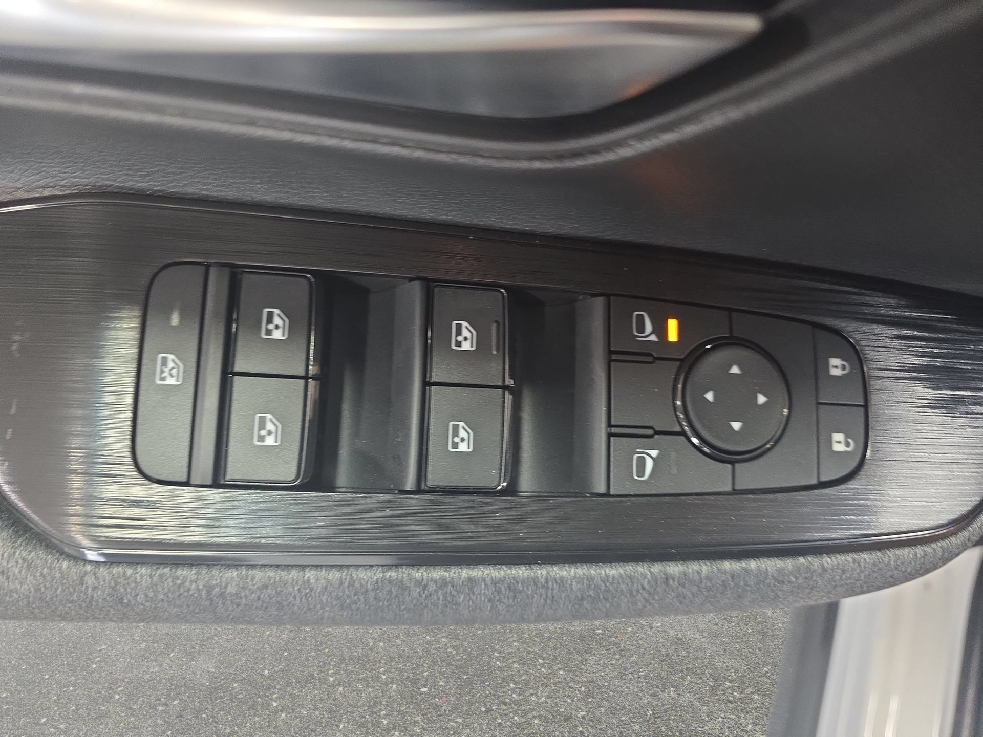 New 2027 Nissan Kicks SV w/ Cold Weather Package FWD image 26