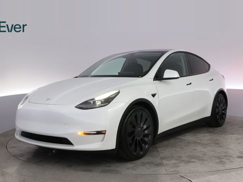 Used 2023 Tesla Model Y Performance AWD/4WD image 2