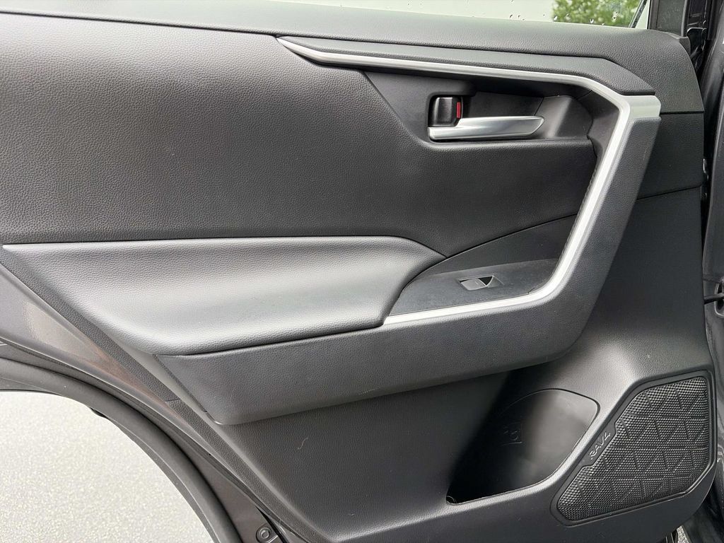Used 2023 Toyota RAV4 XLE AWD/4WD image 12