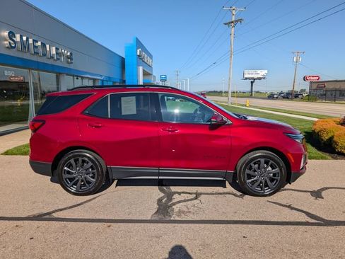 Used 2022 Chevrolet Equinox RS w/ RS Leather Package AWD/4WD image 2