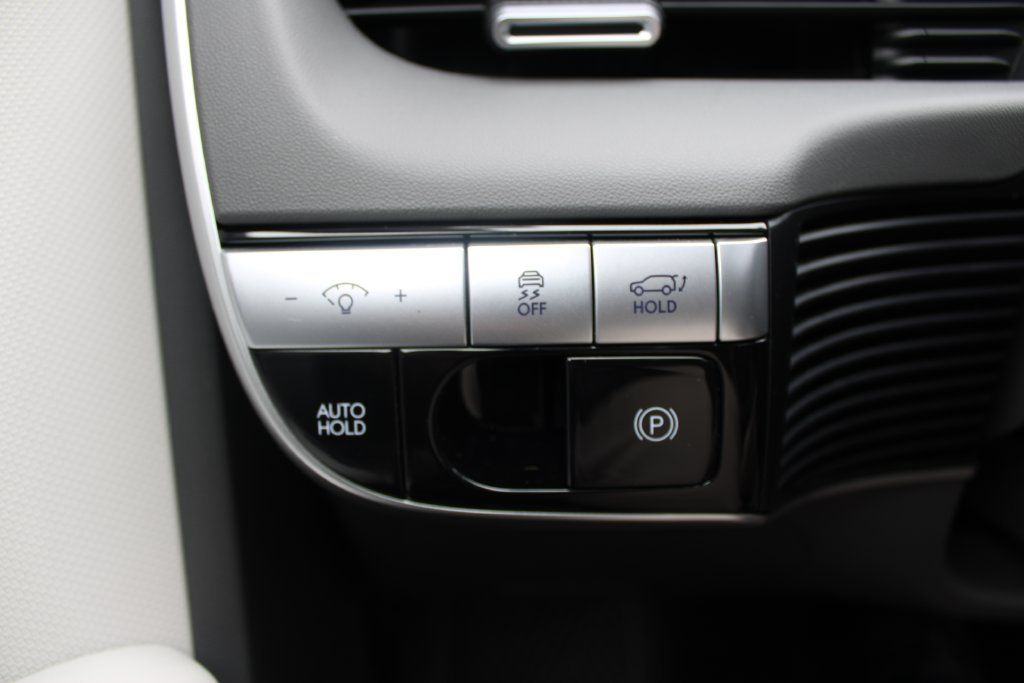 Used 2024 Hyundai Ioniq 5 SEL AWD/4WD image 28