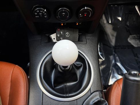 Used 2008 MAZDA MX-5 Miata Grand Touring w/ Premium Pkg image 23