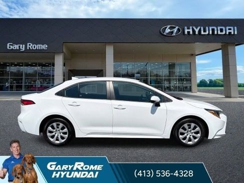 Used 2024 Toyota Corolla LE FWD image 11