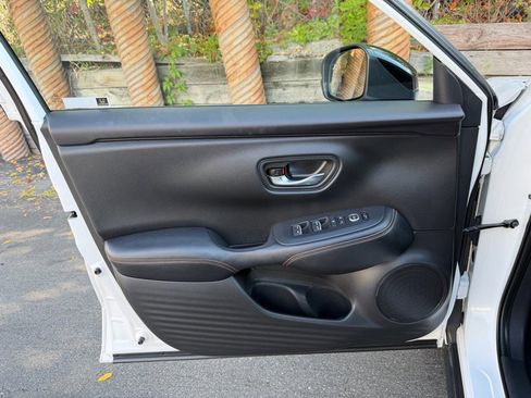 Used 2023 Honda HR-V Sport image 17