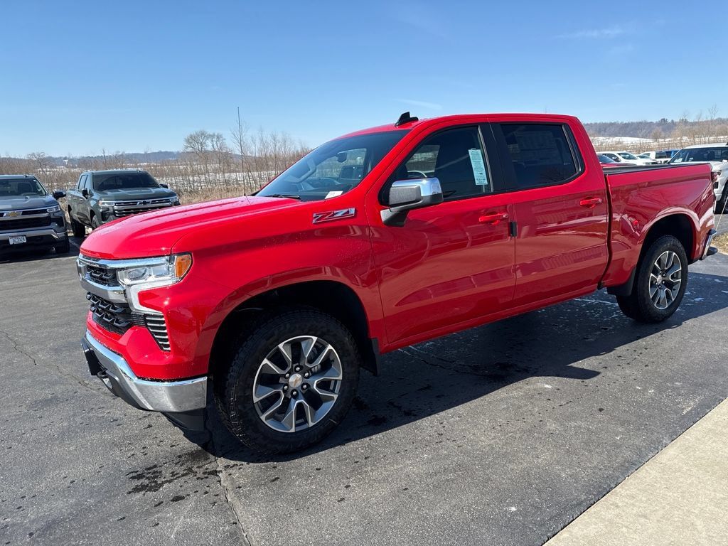 Certified 2026 Chevrolet Silverado 1500 LT AWD/4WD image 3
